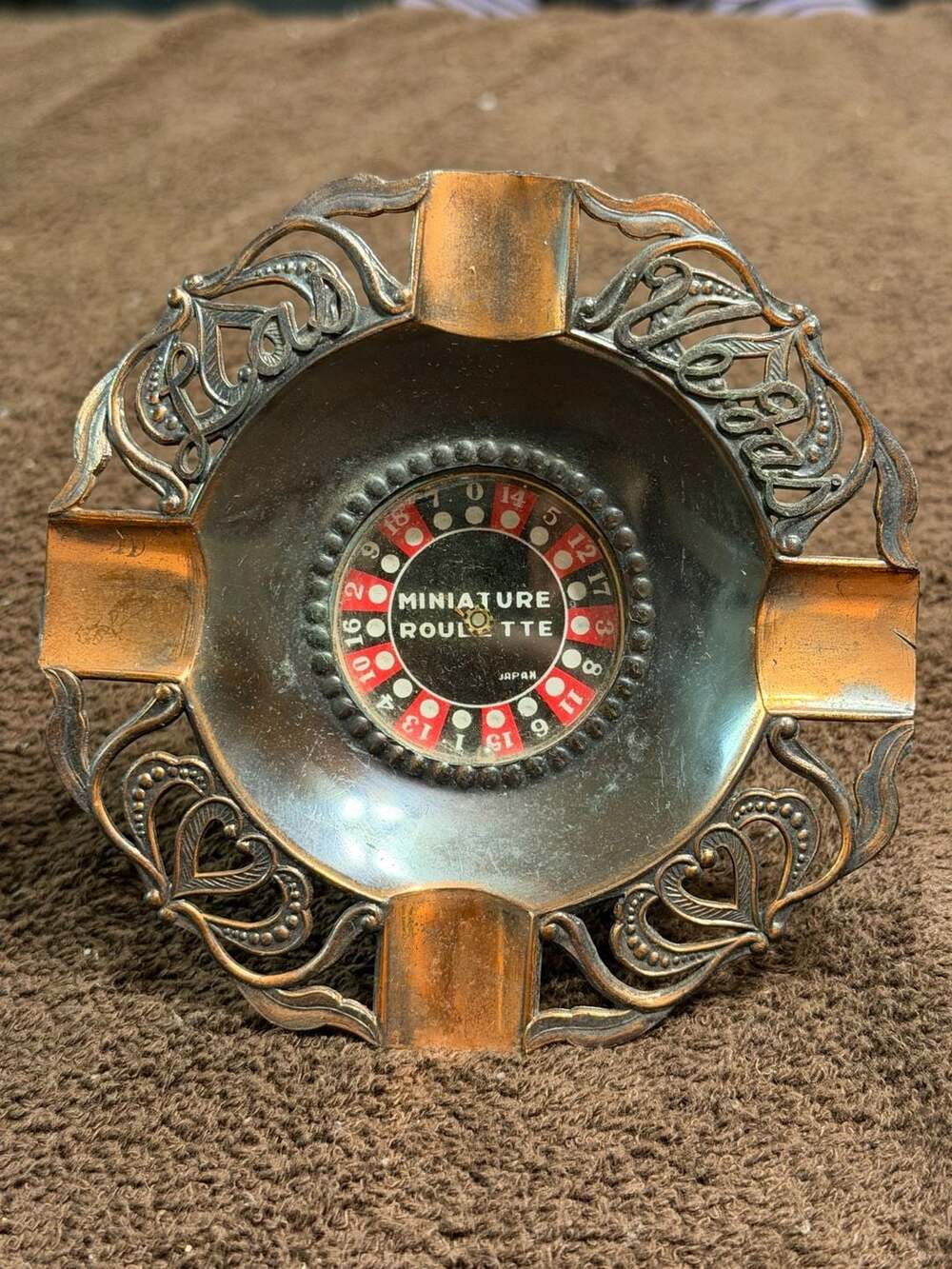 Vintage Las Vegas Souvenir Miniature Roulette Wheel Ashtray still works!!